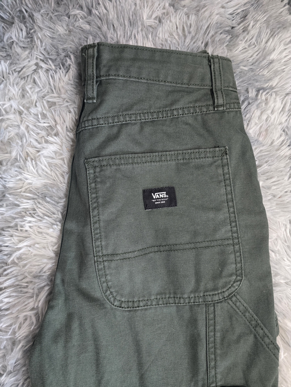 Vans Women's Cargo Pants in Dark Olive Green, Size 26 - Picture 7 of 9